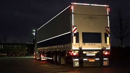 Deutscher_Verkehrssicherheitsrat_eV_Bonn_Reflektionstreifen